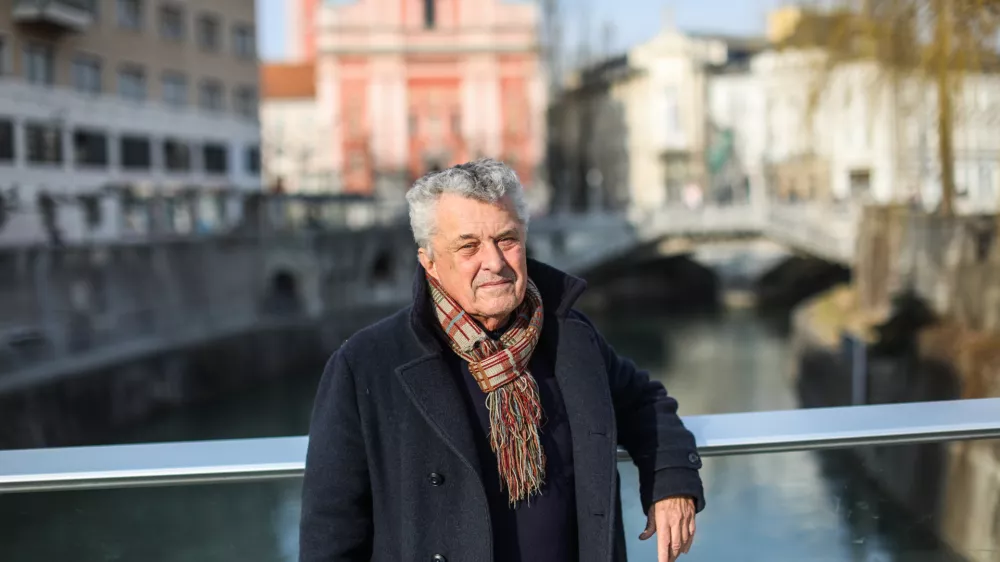 - 22.02.2023 - prof. Janez Koželj, arhitekt &ndash; nekdanji ljubljanski podžupan za področje urbanizma (2006 - 2022), profesor za arhitekturo mesta in urbanistično planiranje na Fakulteti za arhitekturo in Biotehniki fakulteti v Ljubljani, častni član Zbornice za arhitekturo in prostor (ZAPS), dobitnik nagrade Big SEE arhitekturni vizionar 2019, ki jo je prejel na Festivalu BIG. predsednik Dru&scaron;tva Zelenih nadzornikov, //FOTO: Bojan Velikonja