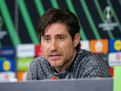 Ljubljana, Stadion Stozice.Novinarska konferenca NK Olimpija pred tekmo proti FK Borac.Glavni trener nogometasev NK Olimpija Victor Sanchez.