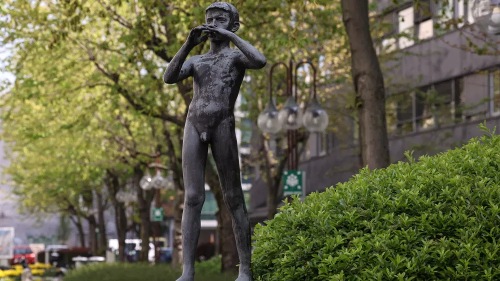 Ljubljana, pred RTV Slovenija.Novinarska konferenca Pravne mreze ob mednarodnem dnevu svobode medijev, na kateri so predstavili izhodisca nujnih sprememb zakona o RTVS.