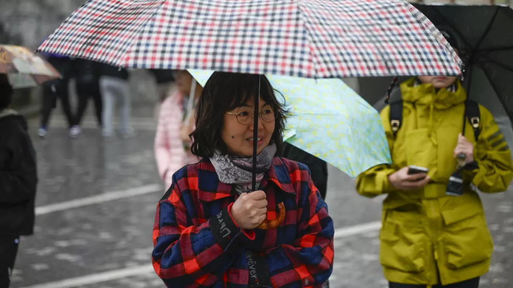 16.04.2024 - deževno vreme v Ljubljani. FOTO: Nik Erik Neubauer