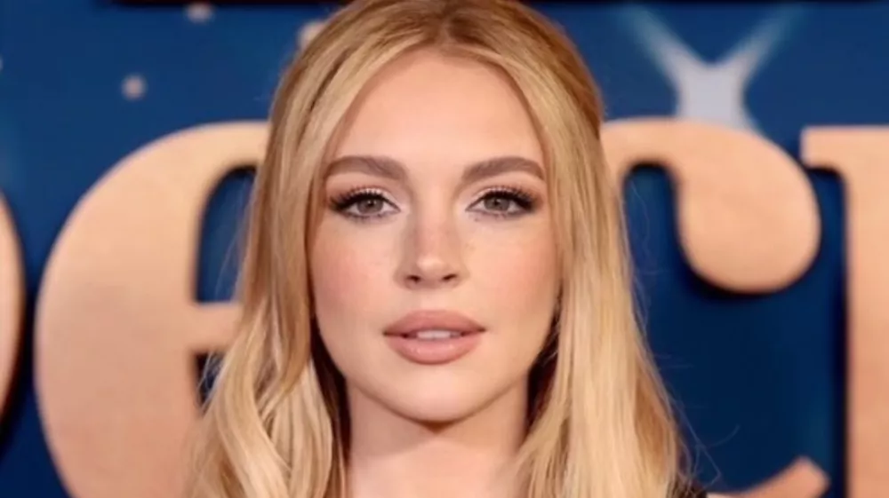 Igralka Lindsay Lohan je zadnje dni v sredi&scaron;ču pozornosti zaradi velike preobrazbe svojega videza.