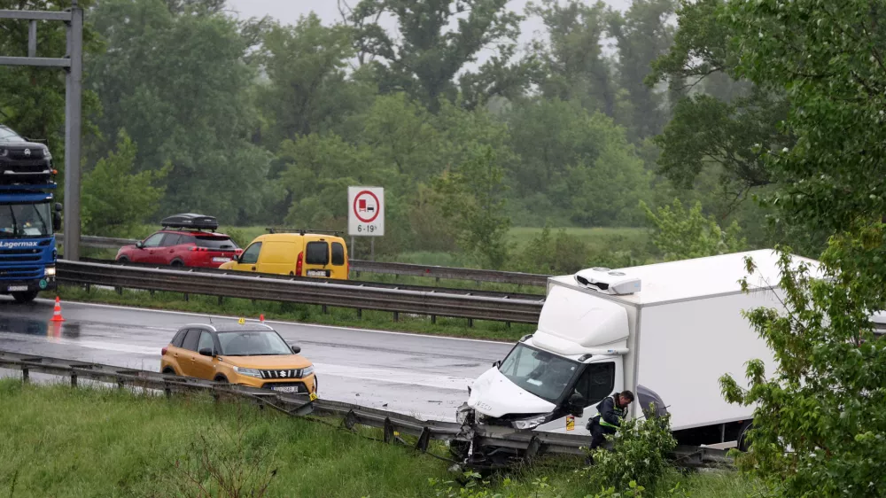 25.04.2025., Zagreb - U prometnoj nesreći koja se jutros dogodila na zagrebačkoj obilaznici (A3) poginulo je dvoje ljudi, dok je treća osoba ozlijeđena. Photo: Matija Habljak/PIXSELL