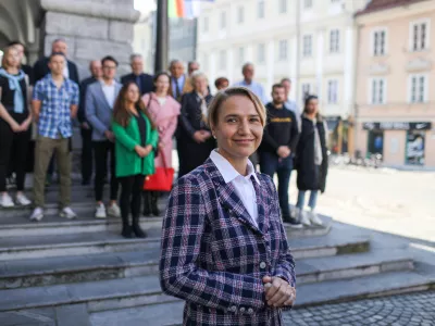 dr. Tina Bregant, kandidatka za ljubljansko županjo - 18.10.2022 - Lokalne volitve 2022 - predstavitev skupne kandidatke SLS in stranke Na&scaron;a dežela za županjo Mestne občine Ljubljana //FOTO: Bojan Velikonja