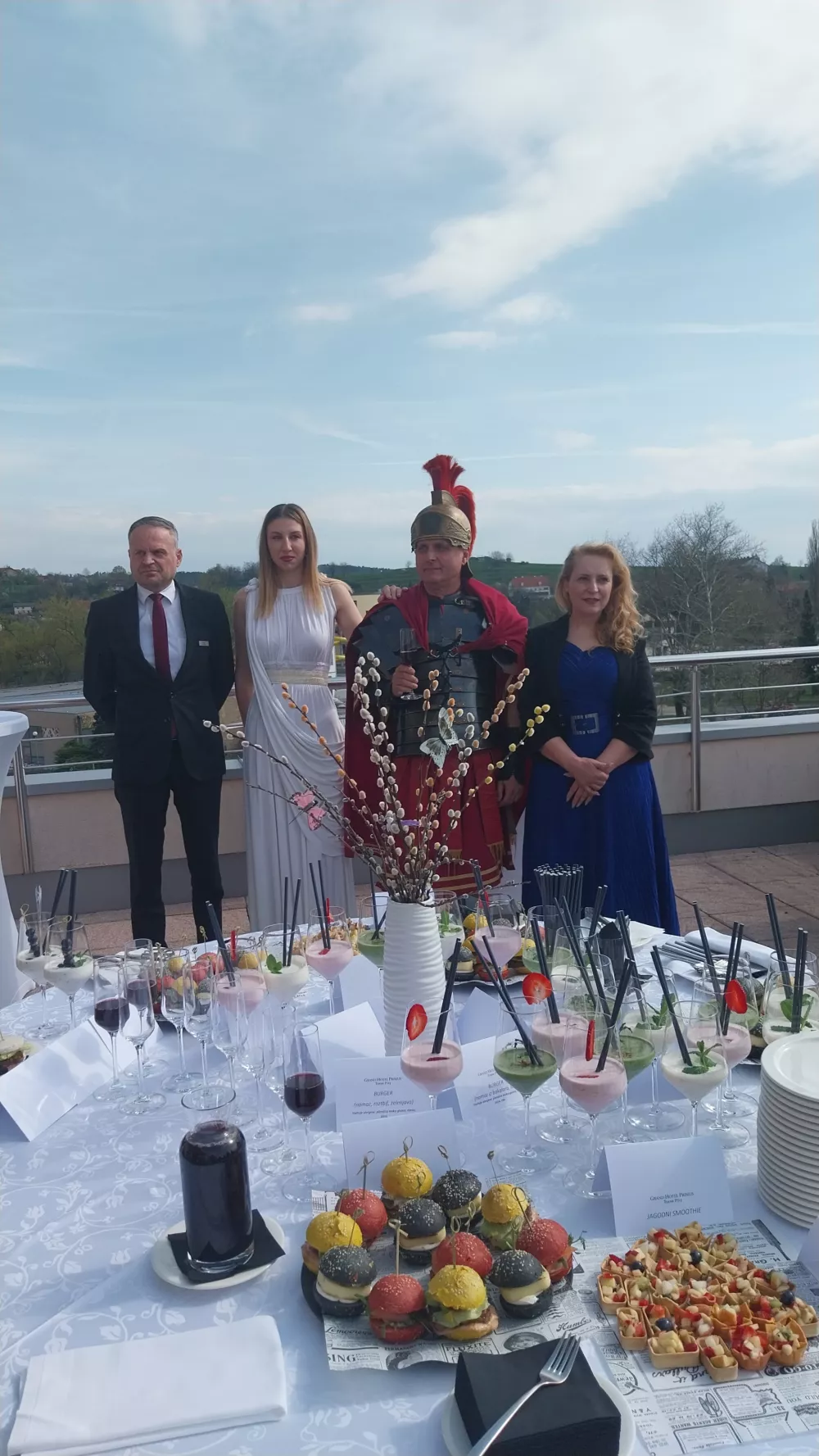 Milena Mojze&scaron;, direktorica Term Ptuj, je s svojo ekipo pripravila prijetno dobrodo&scaron;lico. F Vesna Levičnik 