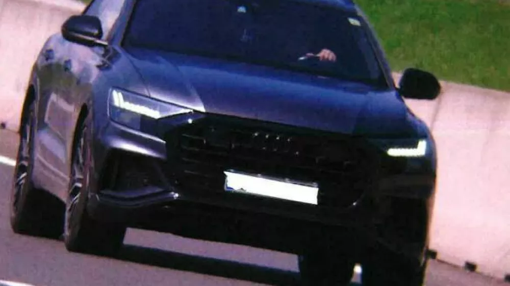 Voznik audija je po avtocesti divjal s hitrostjo 201 kolimeter na uro. 