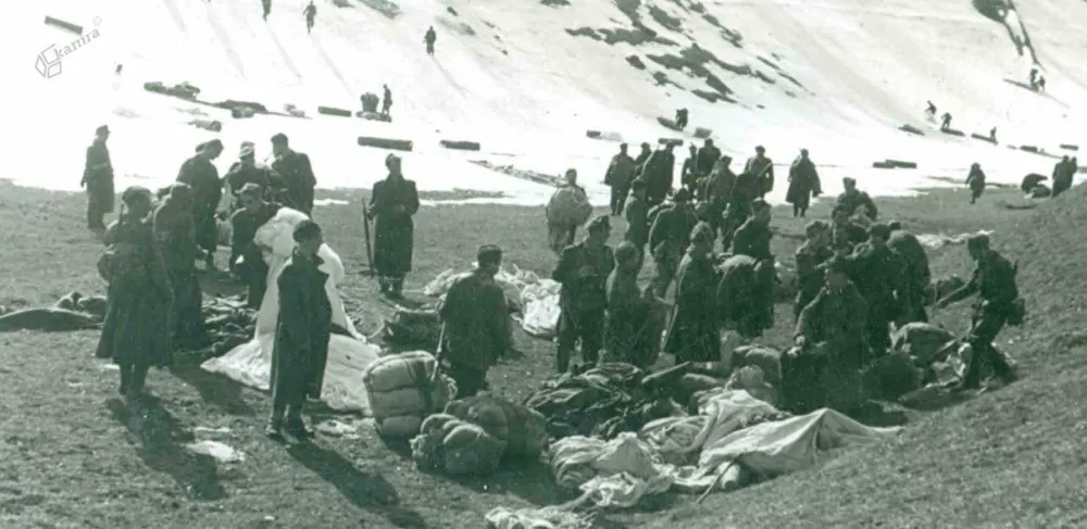 Takole je bilo videti, ko so partizani prejeli pomoč. Na sliki so partizani Vzhodnokoro&scaron;kega odreda. / Foto: Avtor Neznan