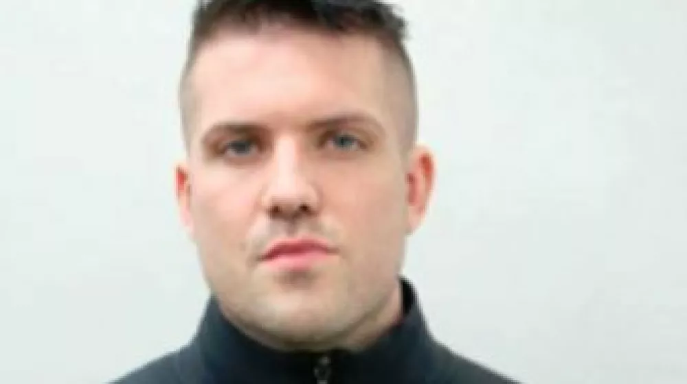 Robert Carvely, ki ga i&scaron;če policija