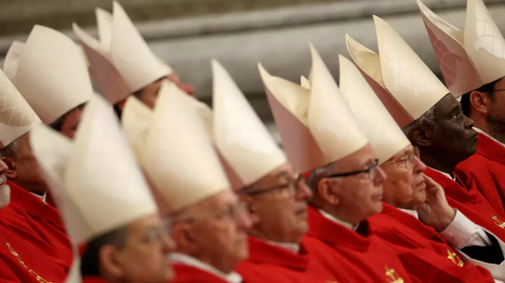Cardinal Peter Turkson and other cardinals attend a mourning Mass for late Pope Francis on the fourth day of Novendiali (nine days of mourning after the Pope's funeral) at St. Peter's Basilica at the Vatican, April 29, 2025. REUTERS/Stoyan Nenov   TPX IMAGES OF THE DAY