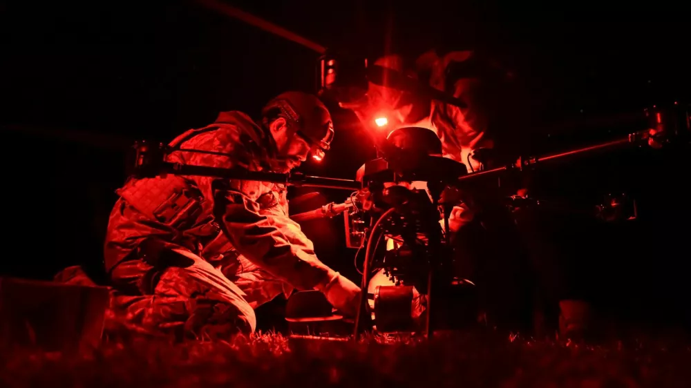 Servicemen of the 113th Battalion of the 110th separate territorial defence brigade of the Armed Forces of Ukraine prepare a Vampire combat drone before flying over positions of Russian troops, amid Russia's attack on Ukraine, in Zaporizhzhia region, Ukraine April 28, 2025. REUTERS/Stringer   TPX IMAGES OF THE DAY