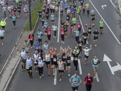 - 20.10.2024 - 28. Ljubljanski maraton - 24 tisoč tekačev - največji &scaron;portno-rekreativni dogodek v državi //FOTO: Jaka Gasar