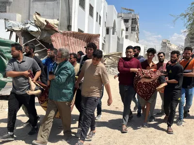 02 May 2025, Palestinian Territories, GazaBodies of Palestinians, who were killed in Israeli attacks on Gaza City, are brought to Al-Shifa Hospital for funeral process in Gaza City. PhotoHadi Daoud/APA Images via ZUMA Press Wire/dpa