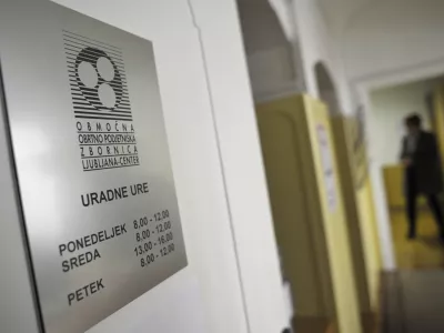 - ilustrativna fotografija- Območna obrtna zbornica Ljubljana Center, volitve - referendum o ukinitvi obveznega članstva v OZS - Obrtno-podjetni&scaron;ke zbornice Slovenije   //FOTO: Tomaž Zajel&scaron;nik