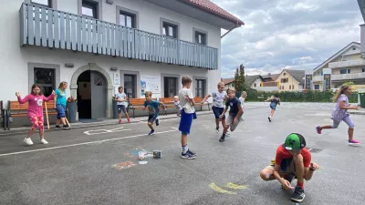 zapečaten medgeneracijski center KR