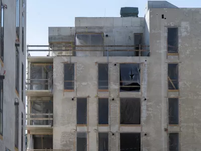 nepremičninestanovanjabivanjegradnjagradbi&scaron;čeblokstanovanjska soseska07.04.2025 Gradnja nepremičnin, Parmova cestaFOTO: Nik Erik Neubauer