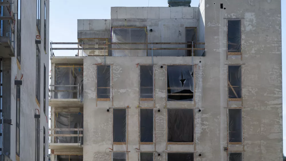 nepremičninestanovanjabivanjegradnjagradbi&scaron;čeblokstanovanjska soseska07.04.2025 Gradnja nepremičnin, Parmova cestaFOTO: Nik Erik Neubauer