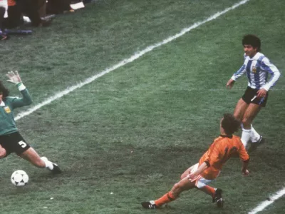 Luis Galvan (desno zgoraj)