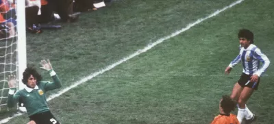 Luis Galvan (desno zgoraj)