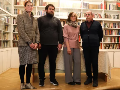 - Nata&scaron;a Kramberger, pisateljica in novinarka,- Muanis Sinanović, pisatelj, pesnik, kritik,- Barbara Korun, pesnica, pisateljica in esejistka,- Milan Dekleva, slovenski pesnik, pisatelj, dramatik, publicist, novinar, urednik, skladatelj in glasbenik.- 07.05.2025. - Predstavitev nominirancev za Cankarjevo nagrado 2025.//FOTO: Bojan Velikonja