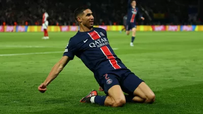 Soccer Football - Champions League - Semi Final - Second Leg - Paris St Germain v Arsenal - Parc des Princes, Paris, France - May 7, 2025 Paris St Germain's Achraf Hakimi celebrates scoring their second goal REUTERS/Gonzalo Fuentes   TPX IMAGES OF THE DAY