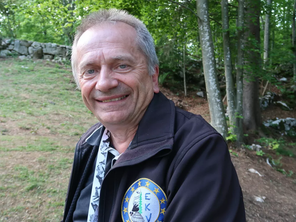 Lokovec, kova&scaron;tvo, oglarstvo, prižig kope miru, oglje, oglarska kopa, oglarjenje, Jože Prah / Foto: Nata&scaron;a Bucik Ozebek