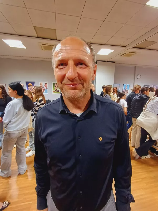 Mag. Drago Zalar, ravnatelj O&Scaron; Orehek: &raquo;Veseli me, da je povprečje dosežkov na&scaron;ih učencev na NPZ nad slovenskim povprečjem, prav tako podpiram uvedbo večje veljave doseženih točk na NPZ, ki zdaj omogočajo pravičnej&scaron;i vpis v srednje &scaron;ole z omejitvami.&laquo;