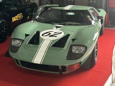 Ford GT40, ki je leta 1965 pogorel na dirki v Le Mansu, a so ga povsem obnovili. / Foto: Matjaž Terzič
