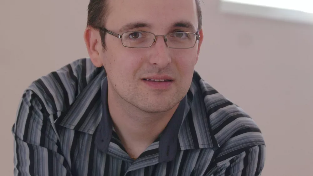 Docent dr. Miro Haček, asistent z doktoratom &ndash; Katedra za analizo politik in javno upravo - FDV &ndash; Fakulteta za družbene vede - ,//FOTO: Matej Pov&scaron;eOPOMBA: ZA OBJAVO V ČASOPISU DNEVNIK