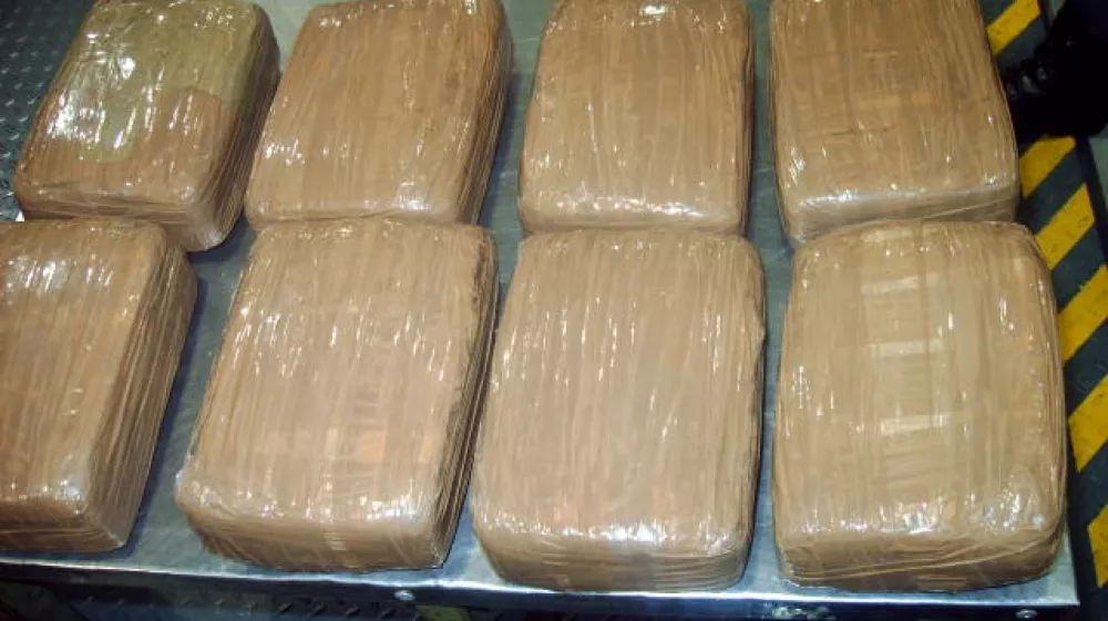 Mamila - konopjja: Na mejnem prehodu Gru&scaron;kovje osem kilogramov konoplje