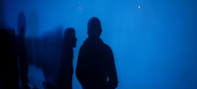 simbolična fotografija, par, moški in ženska, spoznavnje, sence- 29.01.2016 - Največji zmenek na slepo v S-LOVE-niji 7 - spoznavni dogodek - Ona-On.com -  //FOTO: Bojan Velikonja