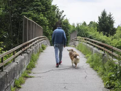 - 12.05. 2025 - nadvoz za pe&scaron;ce čez obvoznico v Kosezah - Ledarska ulica//FOTO: Jaka Gasar