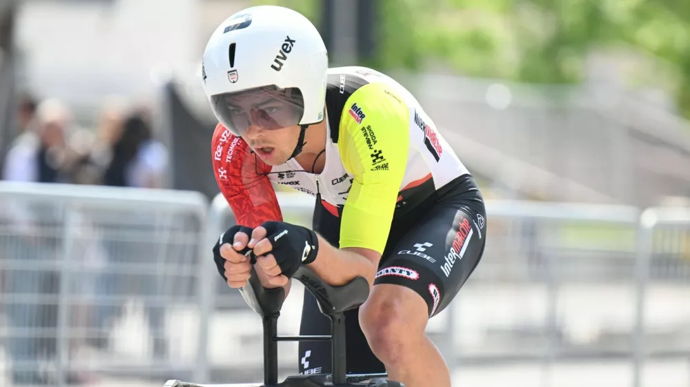 10-05-2025 Giro D italia Tappa 02 Tirana - Tirana 2025, Intermarche - Wanty Smith, Dion Tirana,Image: 997698409, License: Rights-managed, Restrictions: PUBLICATIONxNOTxINxITAxFRAxNED, Model Release: noFoto: Profimedia