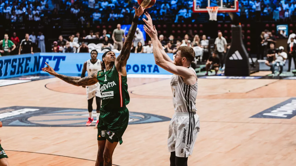 Devin Robinson, Olimpija
