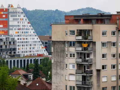 Ljubljana.Stanovanja, nepremicnine, blokovsko naselje.