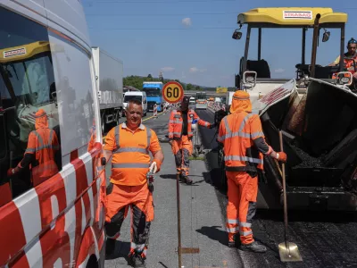 - 29.04.2025 - obnova &scaron;tajerske avtoceste, delo na cesti, viadukti, DARS//FOTO: Jaka Gasar
