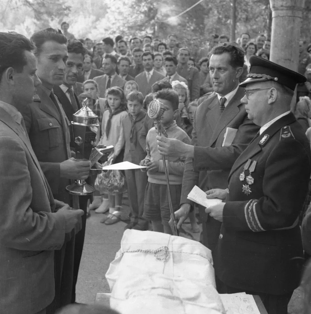 &Scaron;tafeta mladosti v &Scaron;i&scaron;ki -23. 4. 1959 / Foto: Marjan Ciglič