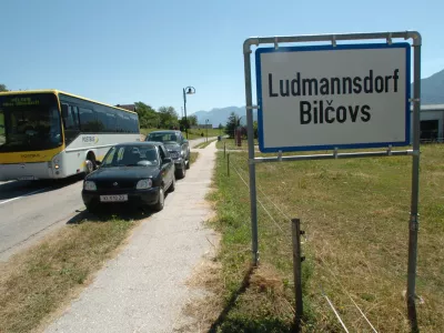 Bilčovs - Ludmannsdorf - dvojezično krajevno označevanje - - krajevne table razdelile slovensko manj&scaron;ino -- Avstrijski parlament je zavrnil ustavni zakon o dvojezični topografiji na Koro&scaron;kem , //FOTO: Tomaž SkaleOPOMBA: ZA OBJAVO V ČASOPISU DNEVNIK