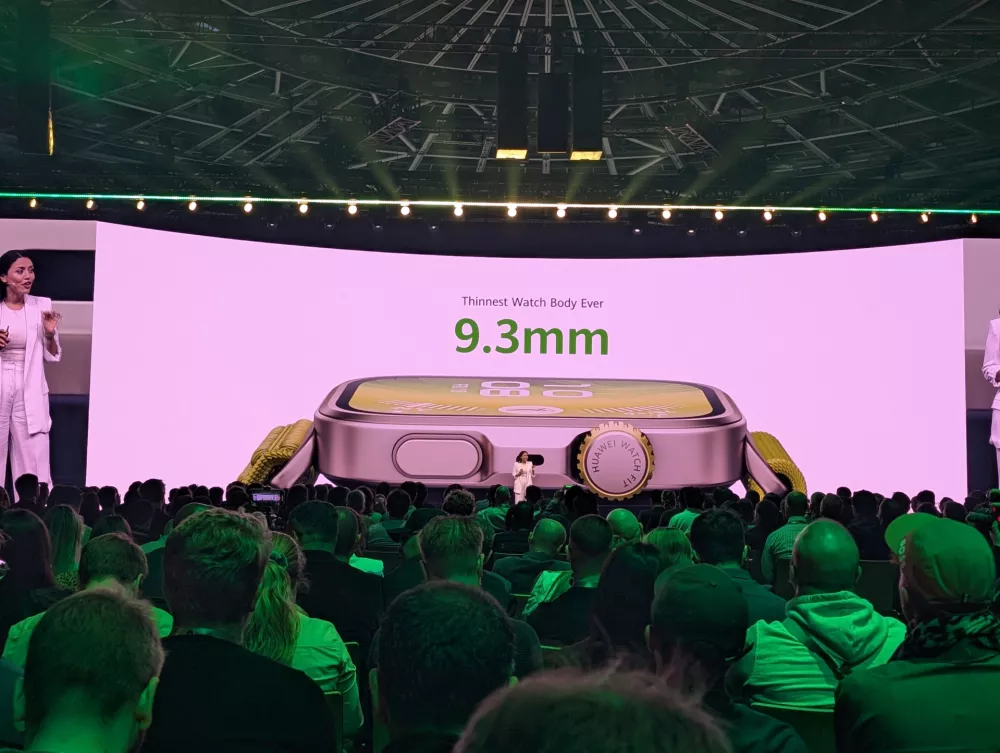 Ohi&scaron;je watch fit 4 pro je debelo vsega 9,3 milimetra.