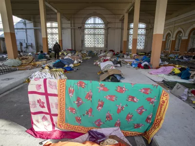 1.11.2024 - Trst - migranti - zapu&scaron;čena pristani&scaron;ka skladi&scaron;ča - pristani&scaron;če - začasna namestitev na migrantski poti - migracijeFOTO: LUKA CJUHA