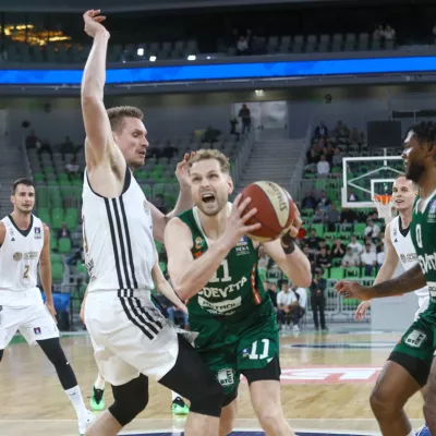 16.5.2025 košarka Olimpija Dubaj Foto Luka Cjuha