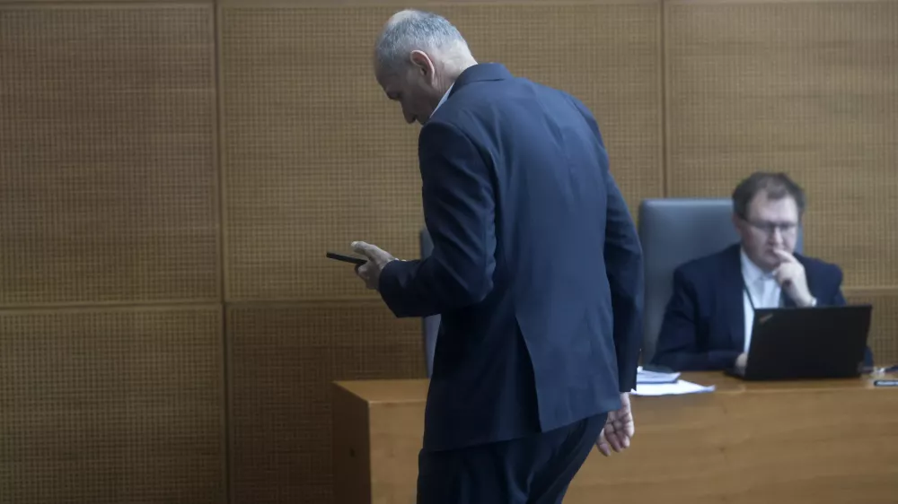 Janez Jan&scaron;a- 03.03.2025 - Predsednik vlade dr. Robert Golob je na 28. redni seji Državnega zbora odgovarjal na ustna poslanska vpra&scaron;anja - parlament, poslanec, poslanci, politika, vlada//FOTO: Jaka Gasar