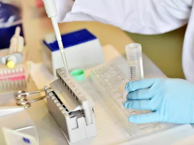 Analiza DNK je pokazala, da tožnik ni biolo&scaron;ki oče dvojčic. Foto: Reuters