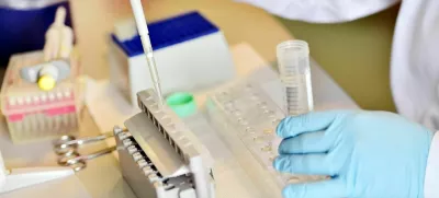 Analiza DNK je pokazala, da tožnik ni biološki oče dvojčic. Foto: Reuters