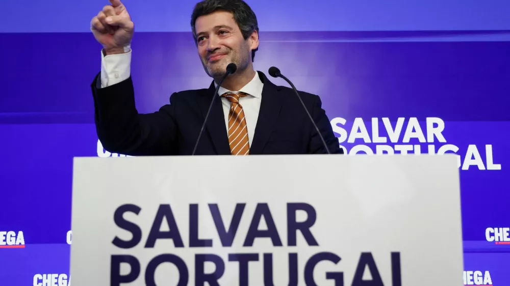 Andre Ventura, leader of Portugal's far-right political party Chega, gestures as he speaks following the exit polls of the general election in Lisbon, Portugal, May 19, 2025. REUTERS/Rodrigo Antunes