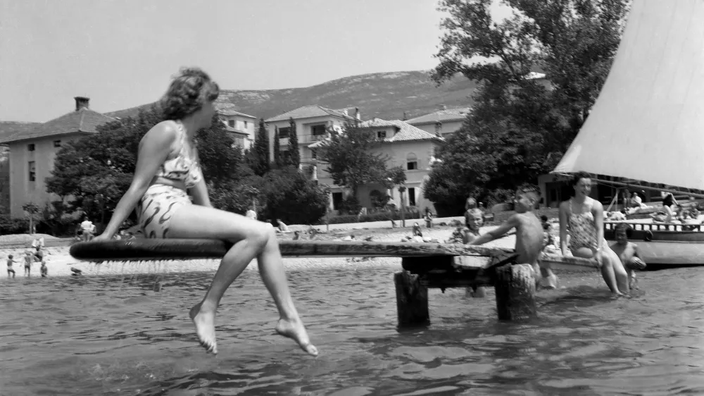 Junij je most med pomladjo in poletjem