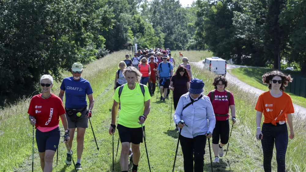 - 25. 05. 2024 - Akcija Nedeljskega dnevnika - dan nordijske hoje v Čatežu  //FOTO: Jaka Gasar / Foto: Jaka Gasar