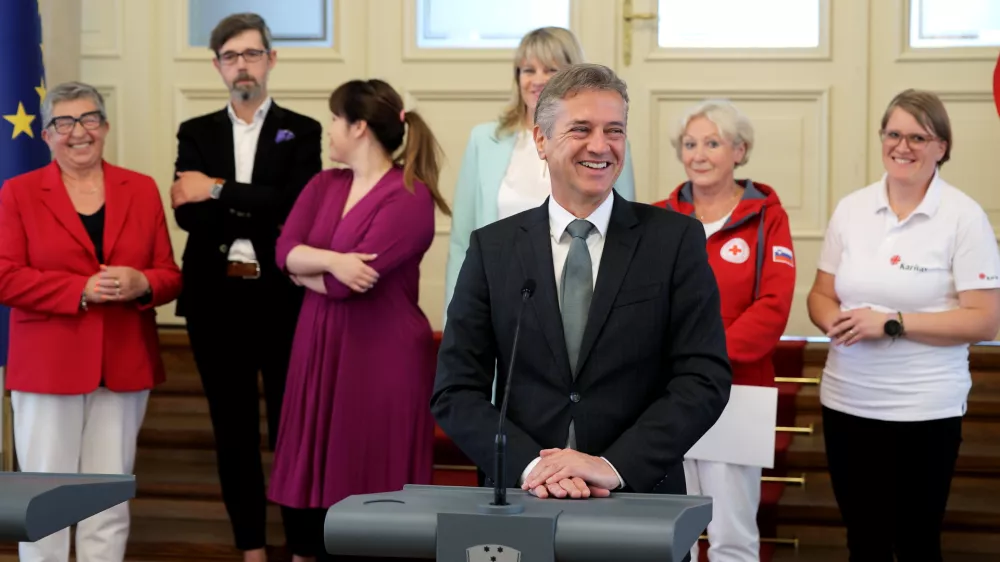 Ljubljana, vlada.Novinarska konferenca po srecanju predsednika vlade Roberta Goloba z nevladnimi organizacijami.Predsednik vlade Robert Golob.