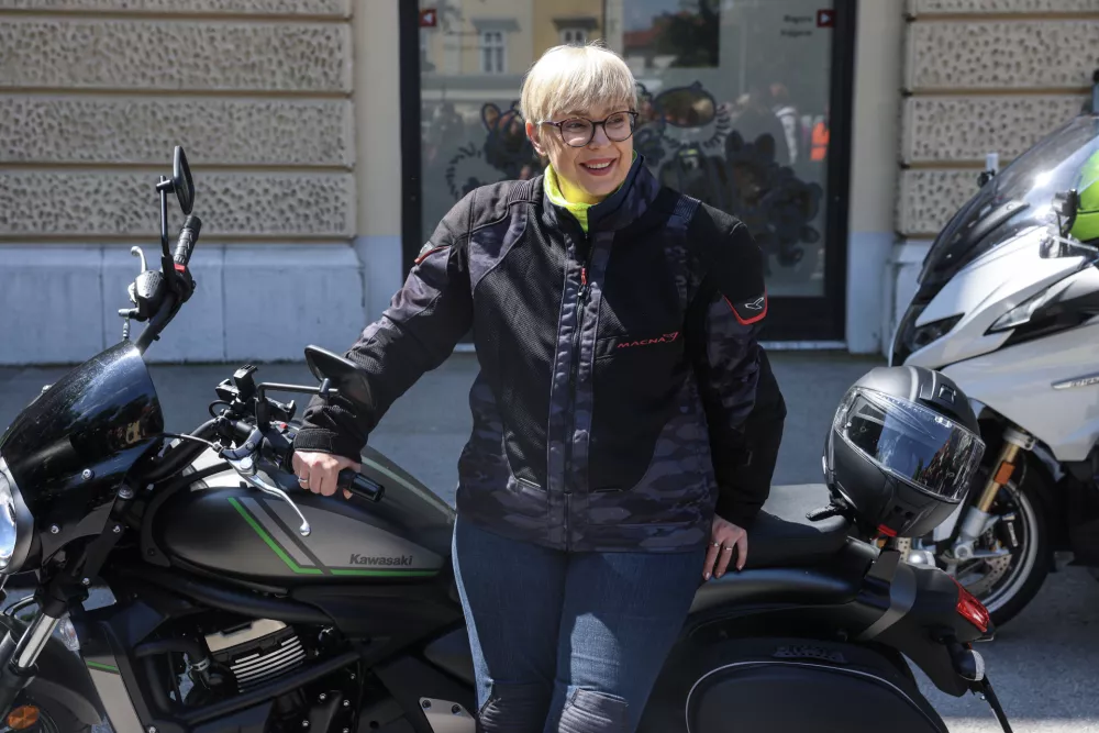 Nata&scaron;a Pirc Musar- 24.05.2025 - srečanje motoristk na Krekovem trgu//FOTO: Jaka Gasar