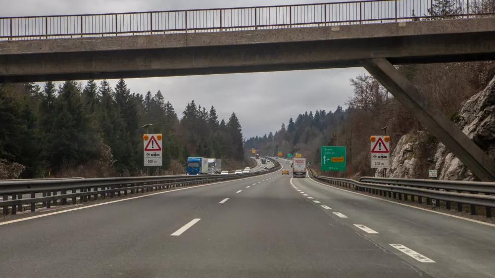 - primorska avtocesta - avtocestni odsek Vrhnika &ndash; Postojna&nbsp;- 07.12.2022 - 50. obletnica prvega avtocestnega odseka Vrhnika&ndash;Postojna v Sloveniji in tudi v takratni Jugoslaviji - gradnja se je začela 22. maja 19, uradno odprtje je bilo 29.decembra 1972&nbsp;//FOTO: Luka Cjuha