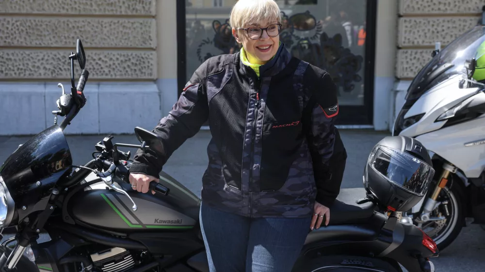 Nata&scaron;a Pirc Musar- 24.05.2025 - srečanje motoristk na Krekovem trgu//FOTO: Jaka Gasar