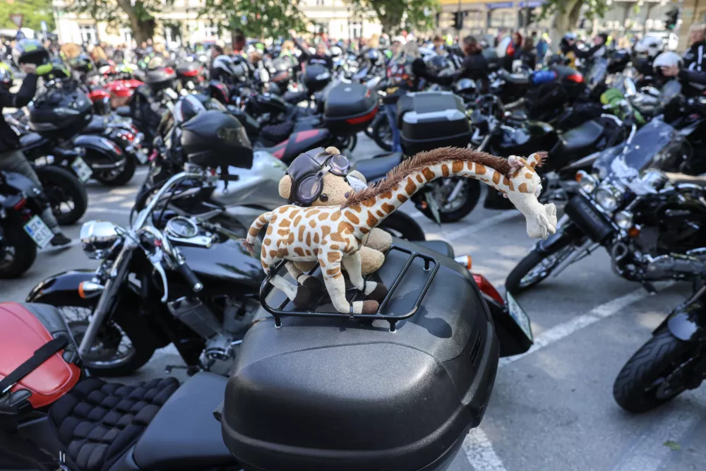 - 24.05.2025 - srečanje motoristk na Krekovem trgu//FOTO: Jaka Gasar